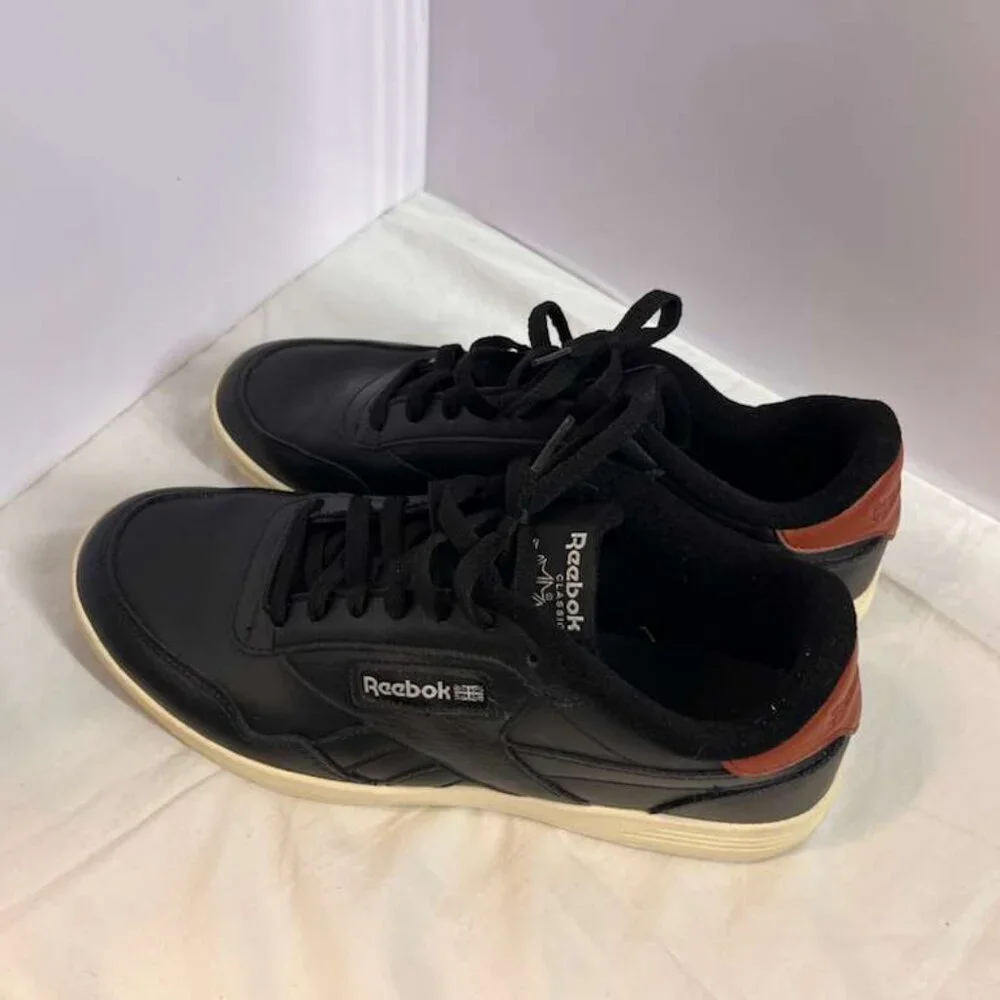 Reebok Men's Black Athletic Shoes